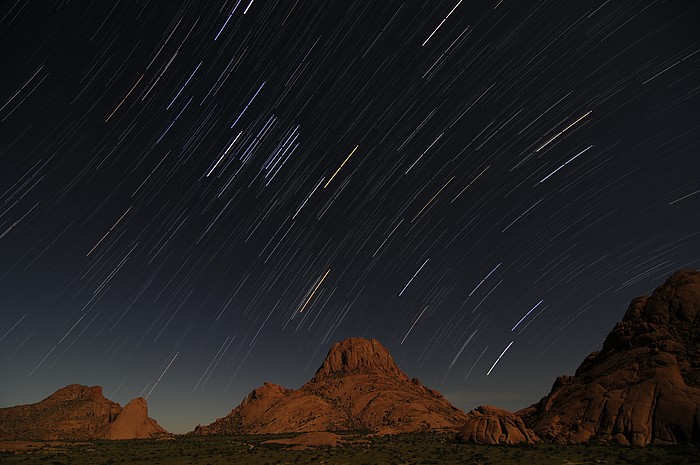 Spitzkoppe mit Sternenhimmel