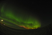 Polarlicht mit Mond