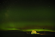 Igloo mit Polarlicht