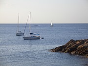 Segelschiff an der Spiaggia di Terranera