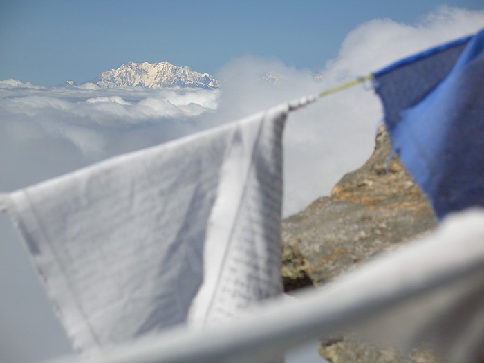 Tibetische Fahnen auf dem Pizzo Campo Tencia