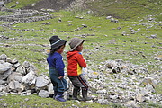 Kind bei der Laguna Viconga