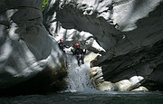 Rutschbahn im Wasserfall