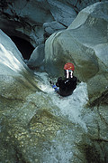 Rutschbahn im Wasserfall